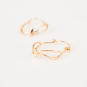 vintage gold swirly hoop earrings