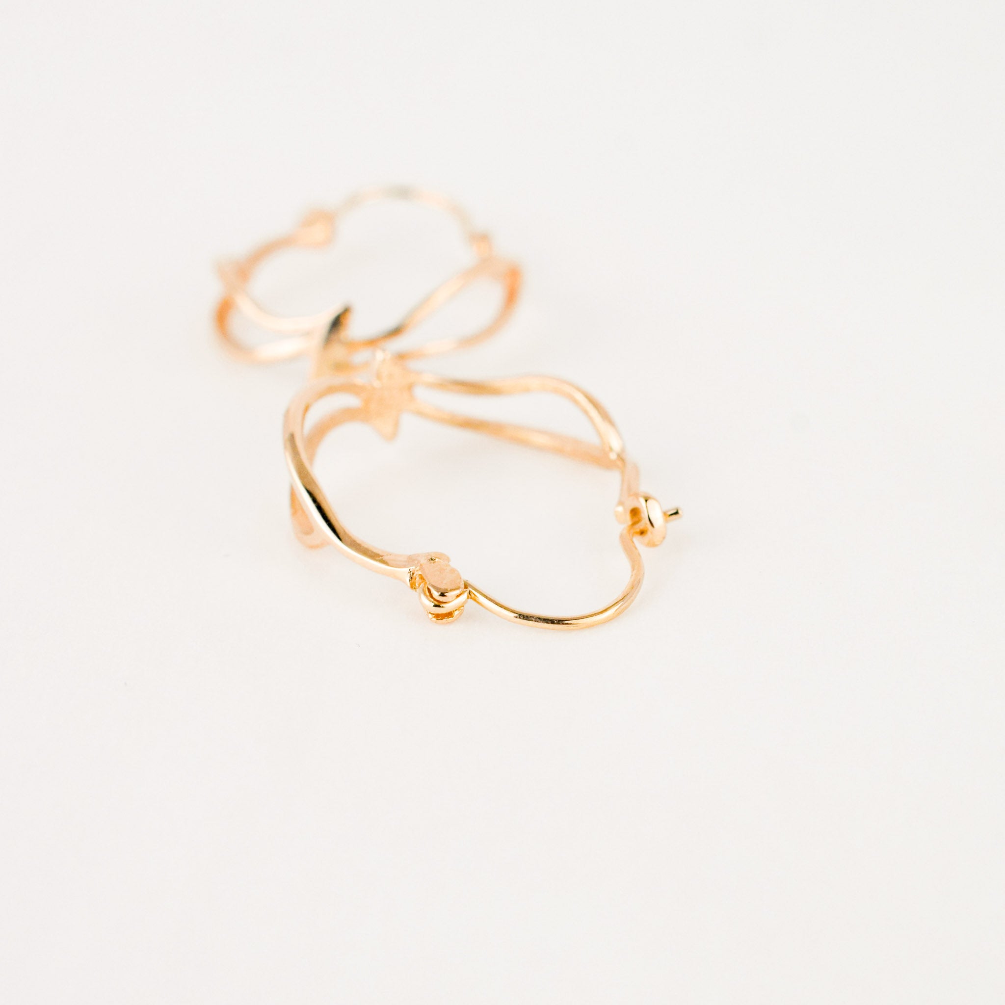 vintage gold swirly hoop earrings