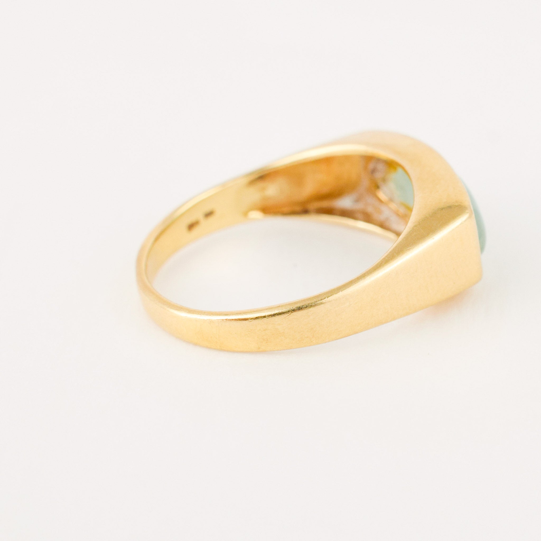 vintage gold chalcedony saddle ring 