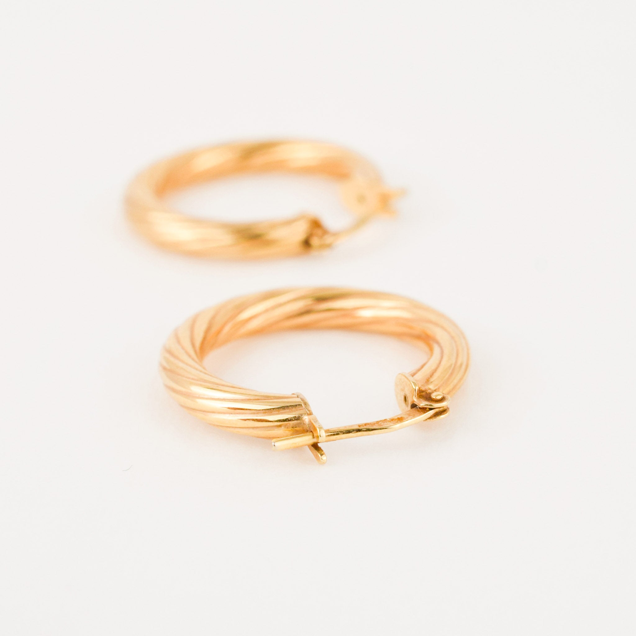  vintage gold twisted hoop earrings
