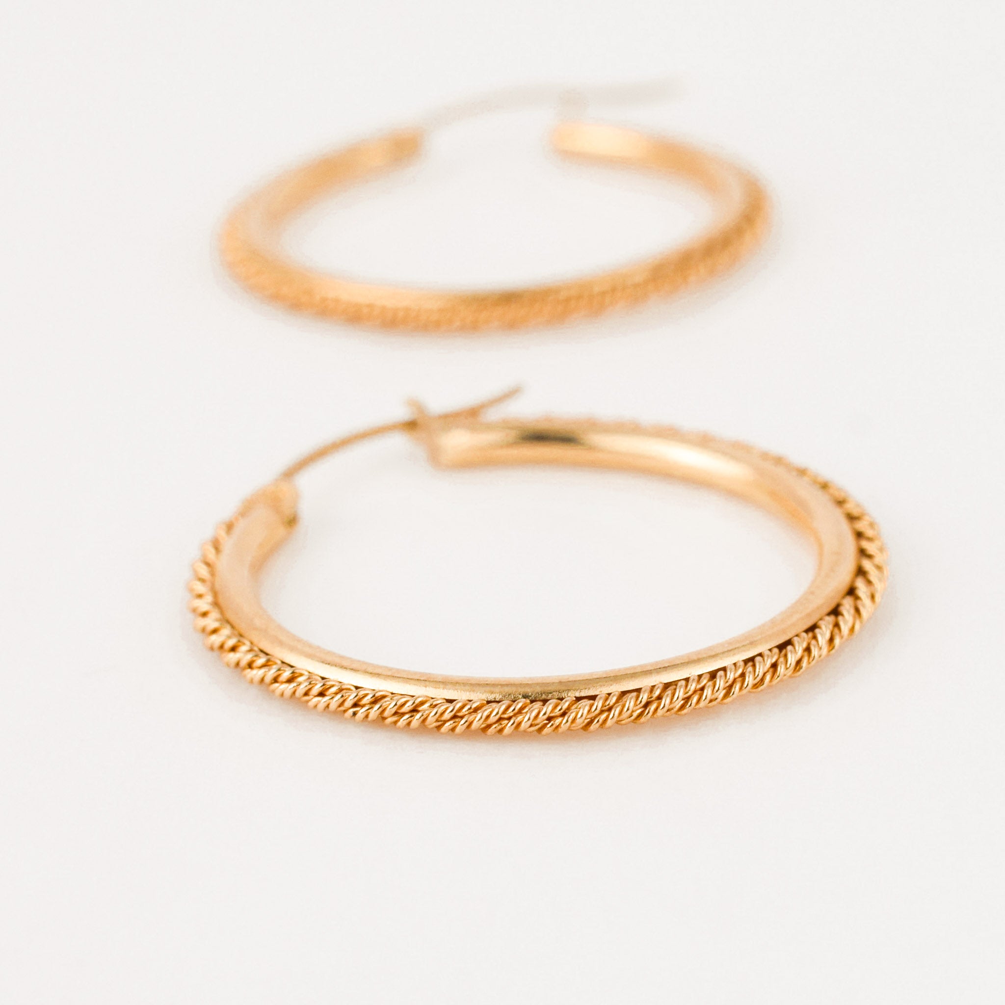 vintage gold rope hoop earrings 