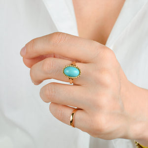 buttery 18k gold vintage turquoise ring 