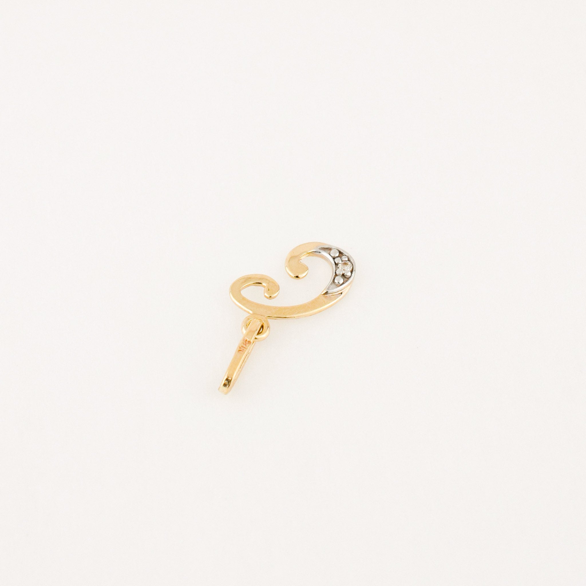 vintage gold 'c' charm pendant 