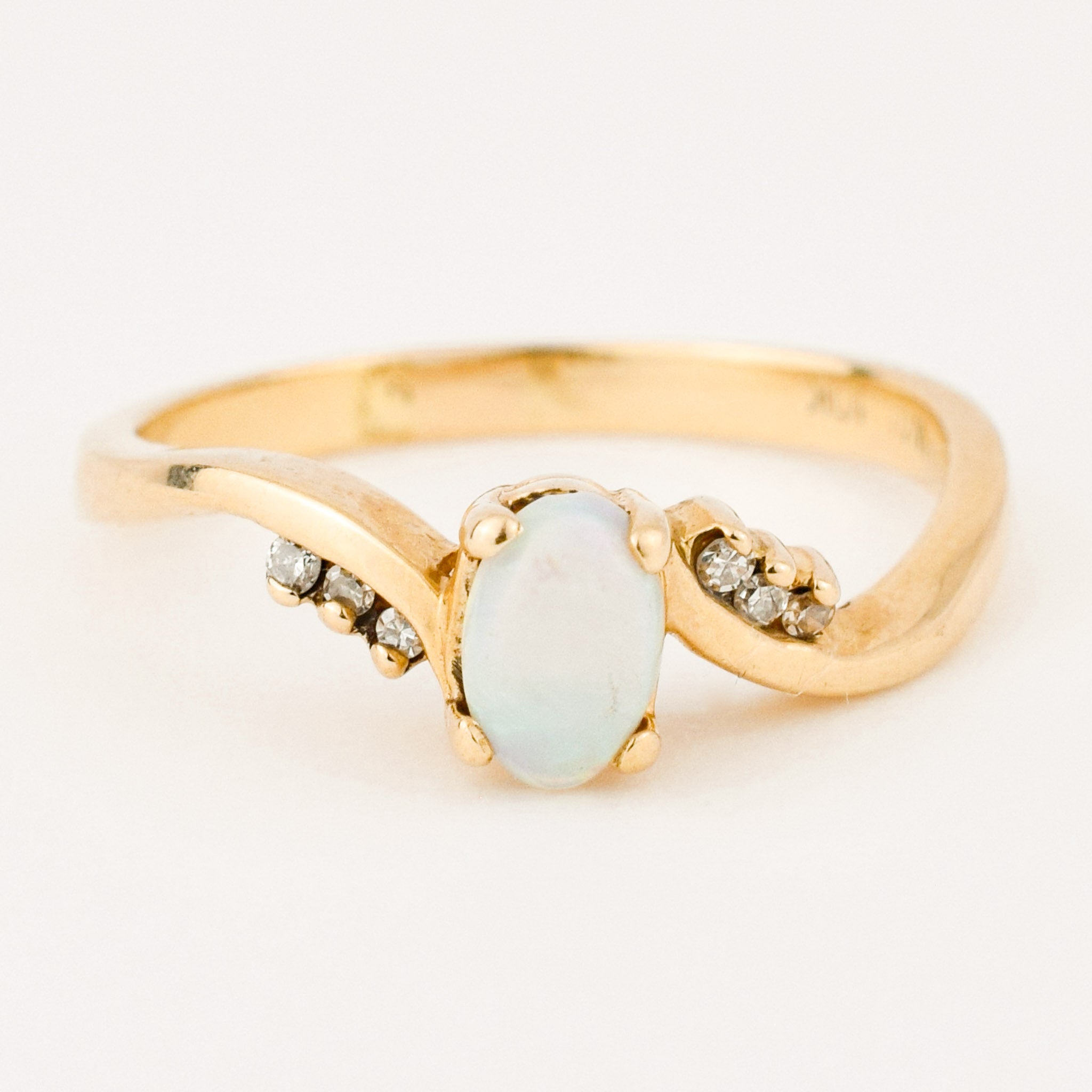 vintage gold opal and diamond ring 