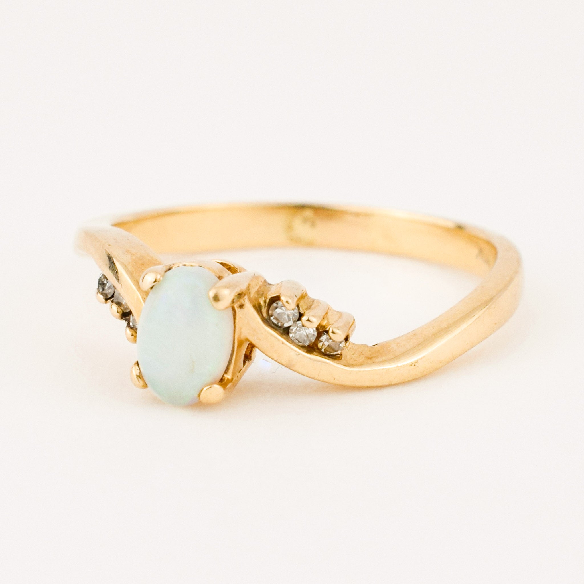 vintage gold opal and diamond ring 