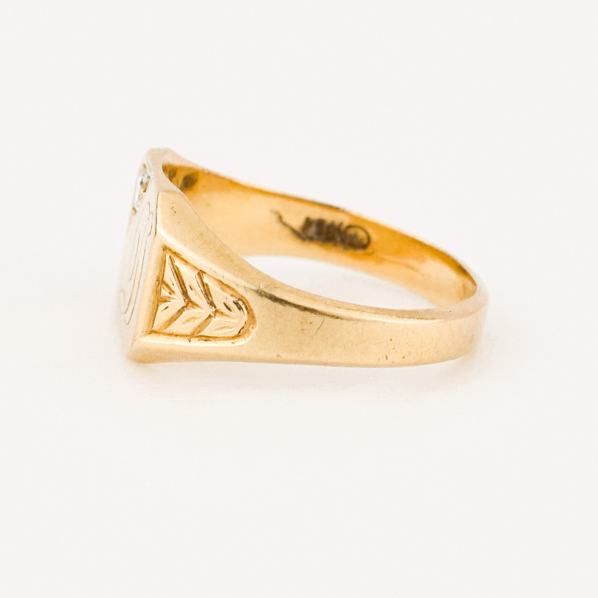 'D' Signet Ring