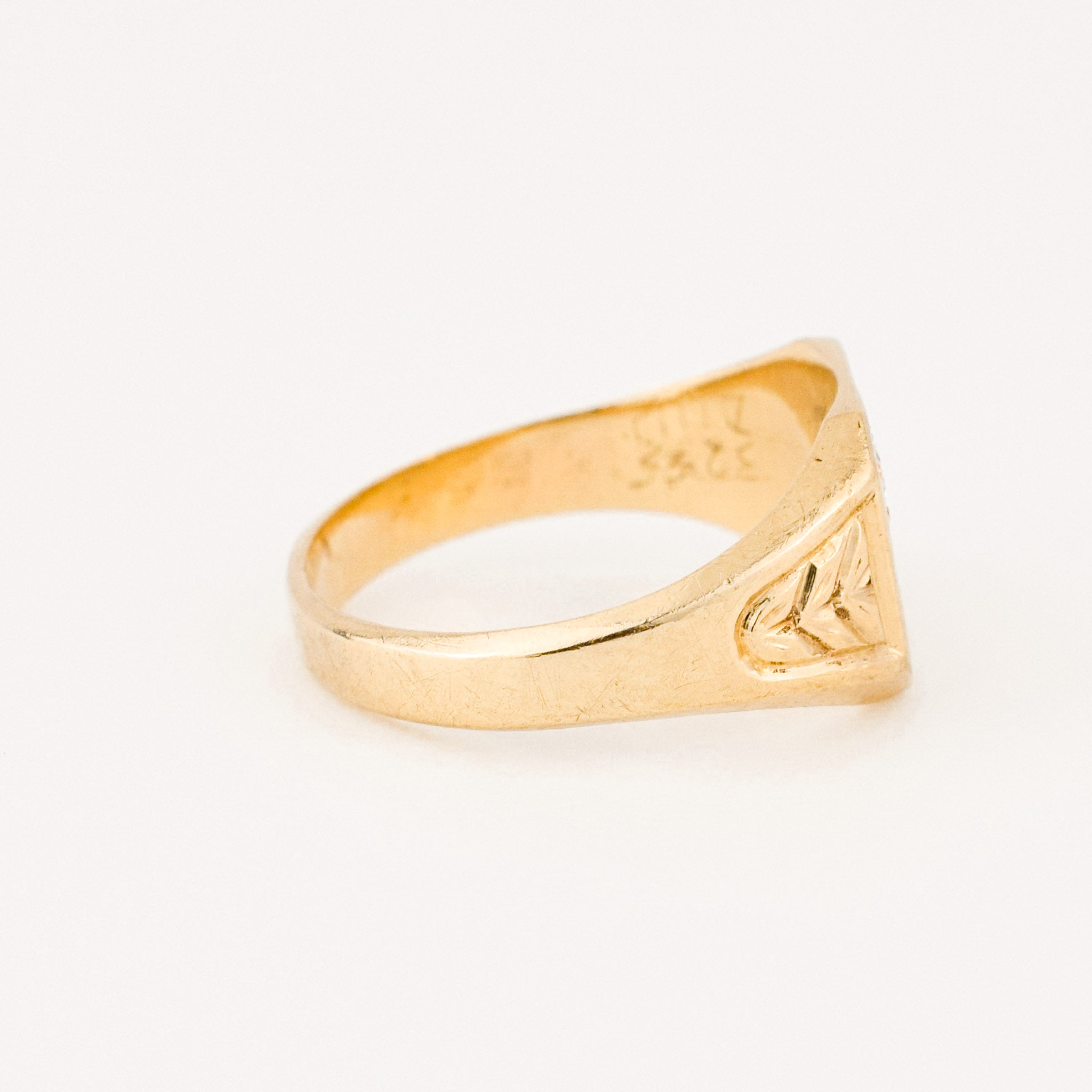'D' Signet Ring