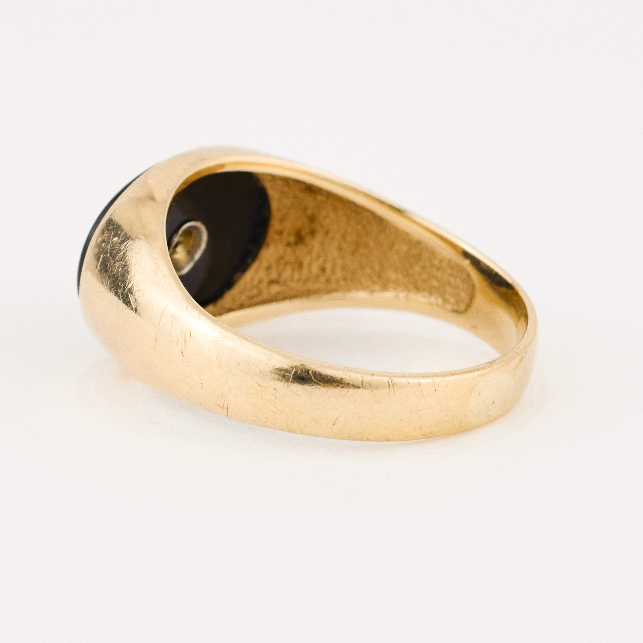 vintage gold oval onyx and diamond ring 