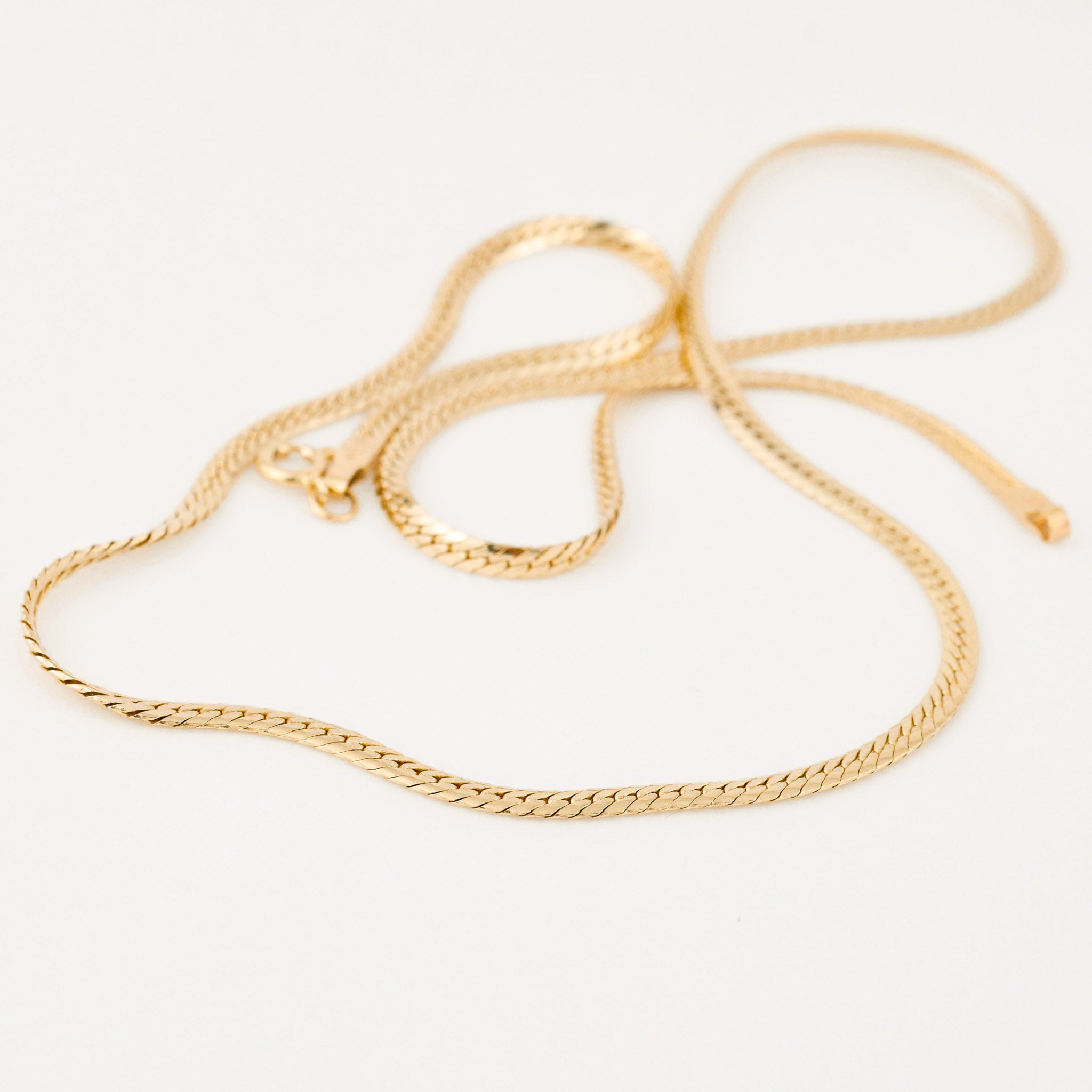 vintage gold 18" herringbone chain necklace