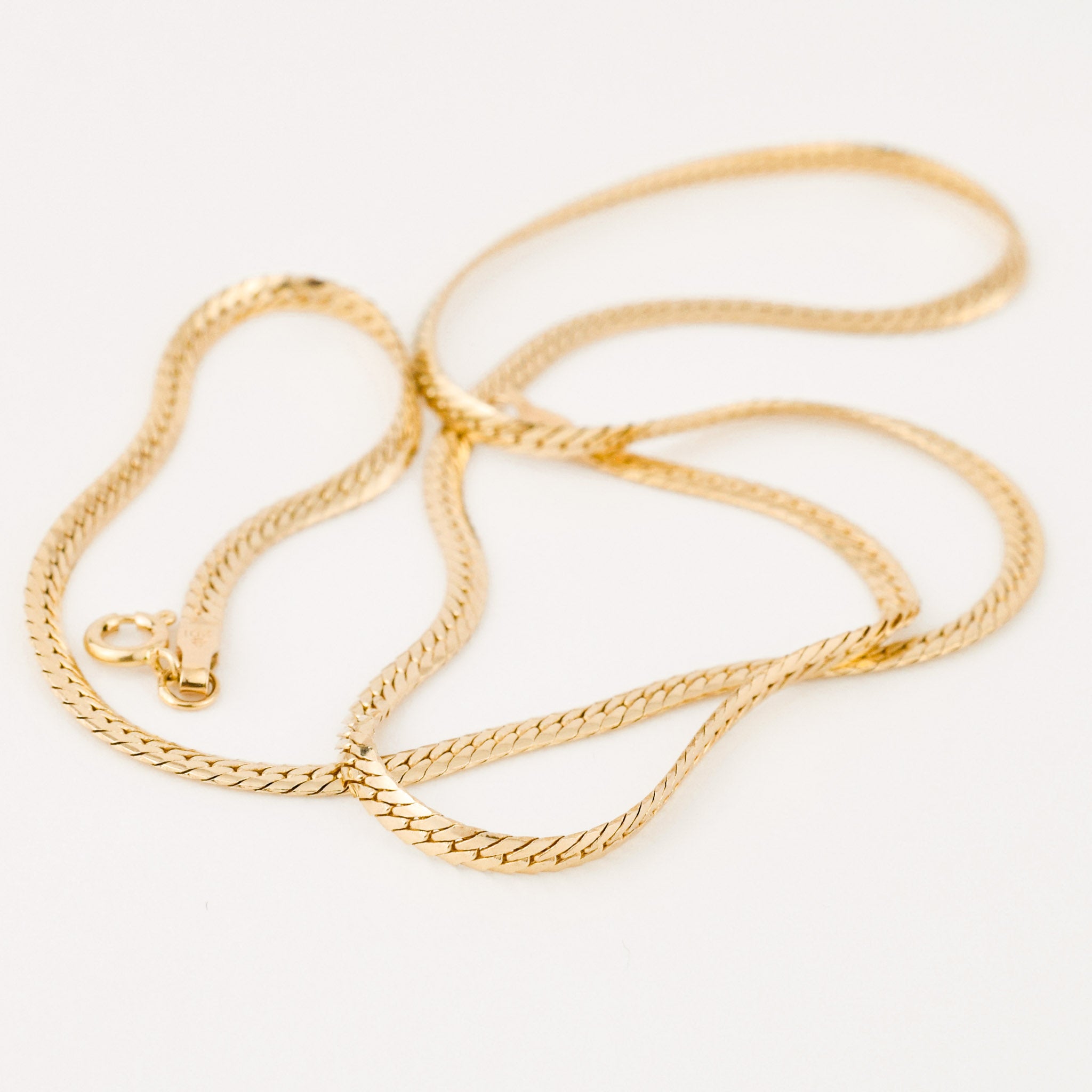 vintage gold 18" herringbone chain necklace
