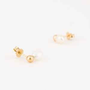 vintage gold pearl and ball stud earrings 
