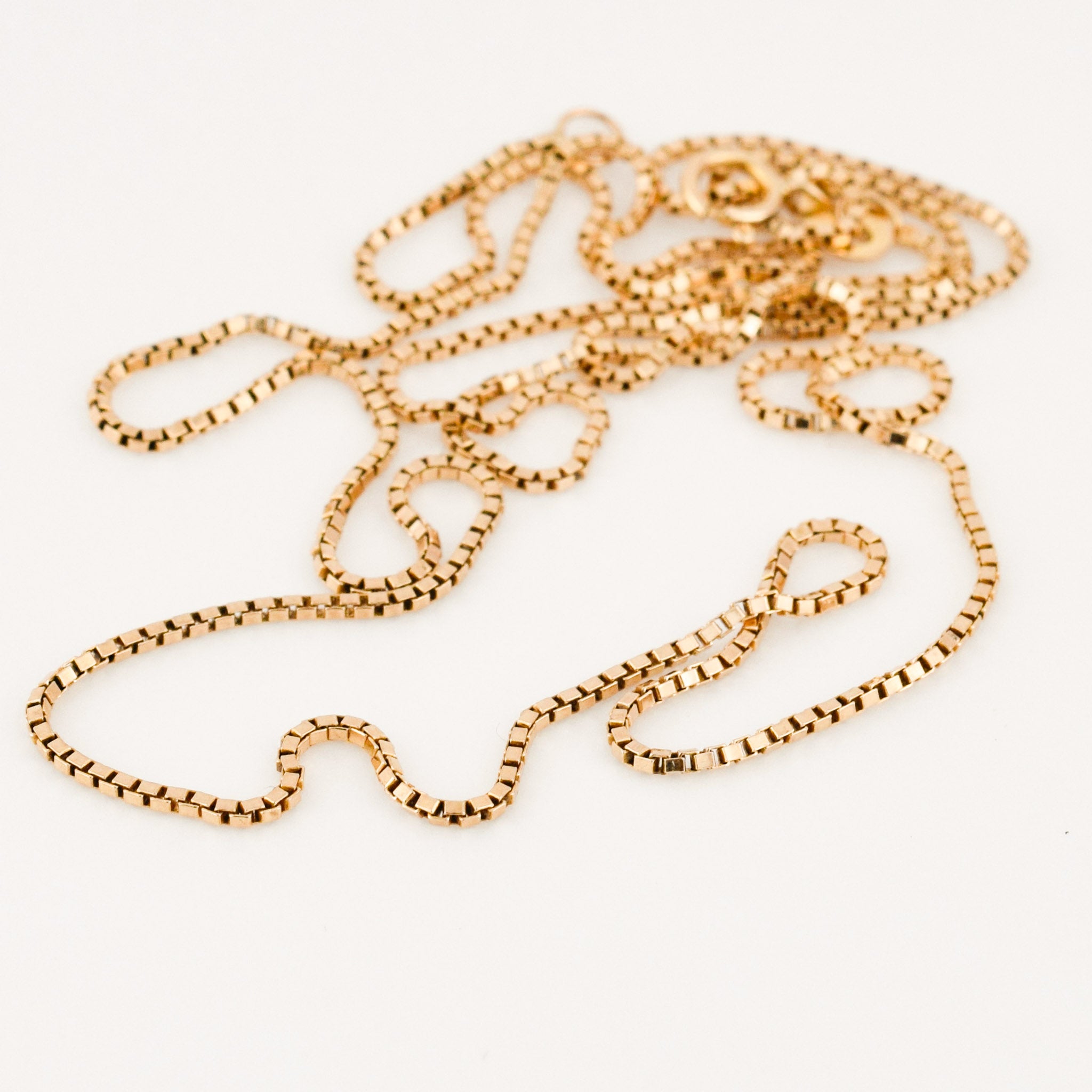 vintage gold 22" box chain necklace