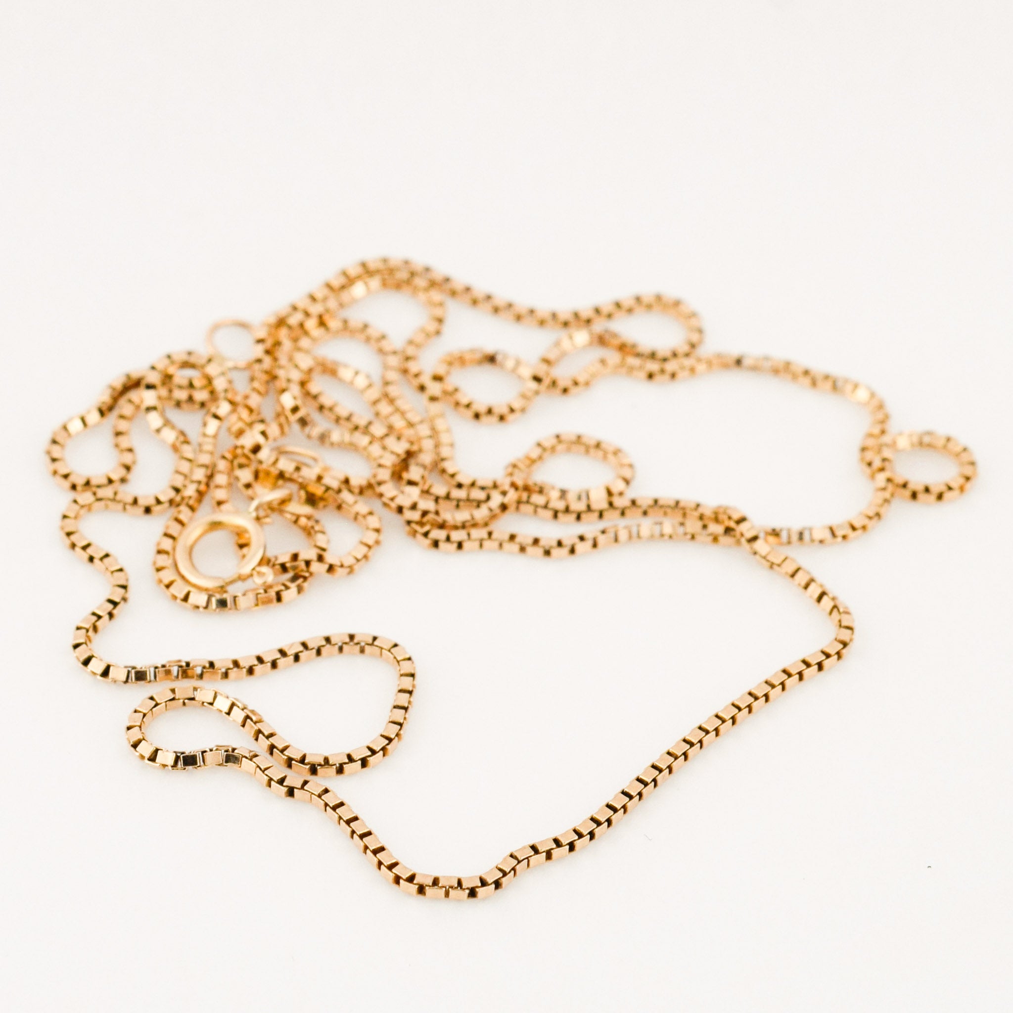 vintage gold 22" box chain necklace