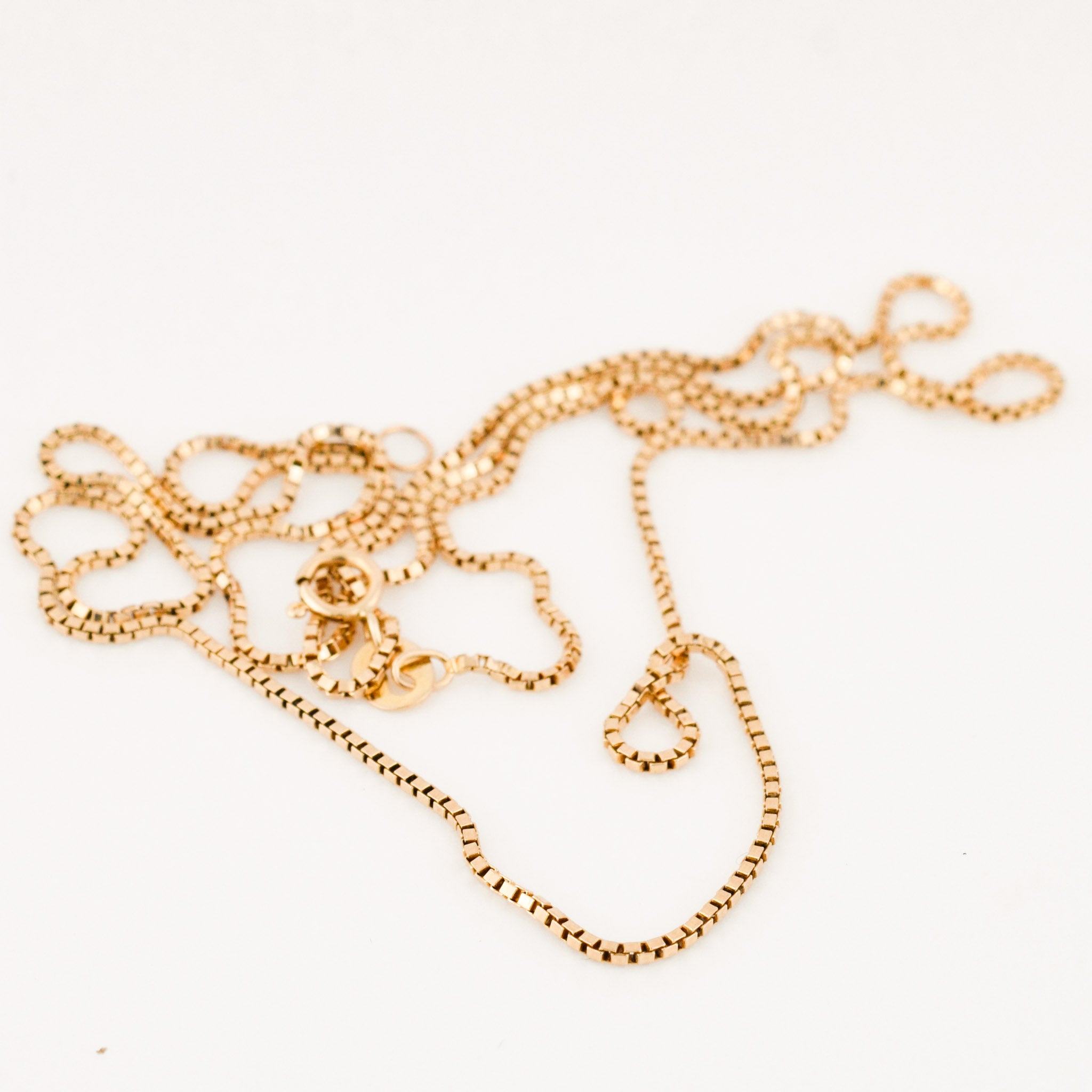 vintage gold 22" box chain necklace