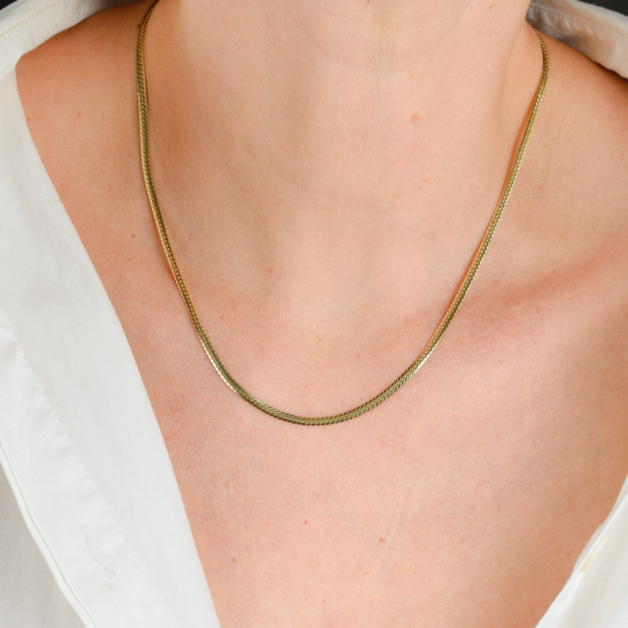 vintage gold 18" herringbone chain necklace