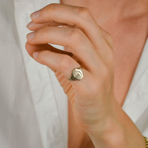 vintage gold 'd' signet ring