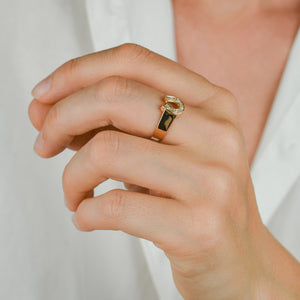 vintage gold diamond horseshoe ring