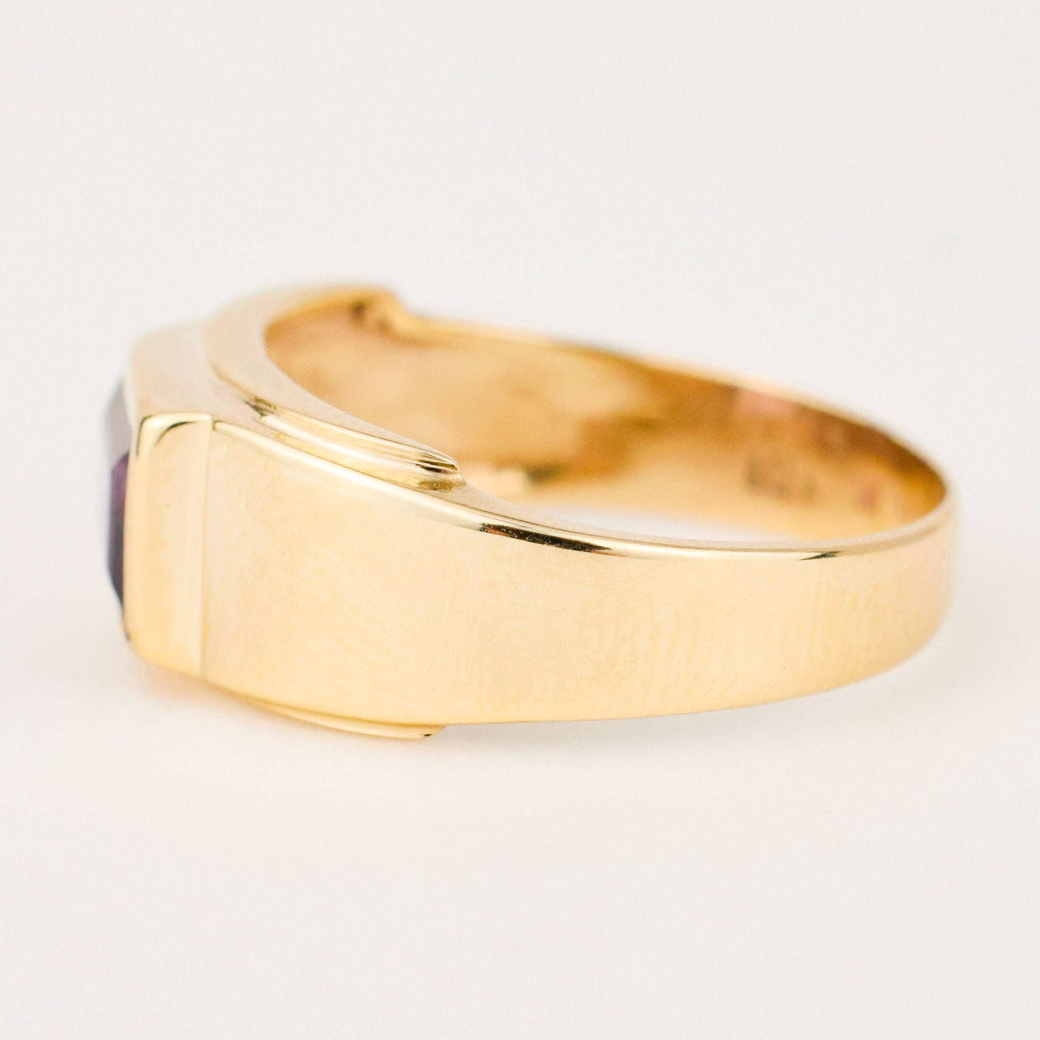 vintage gold bezel set synthetic sapphire ring 