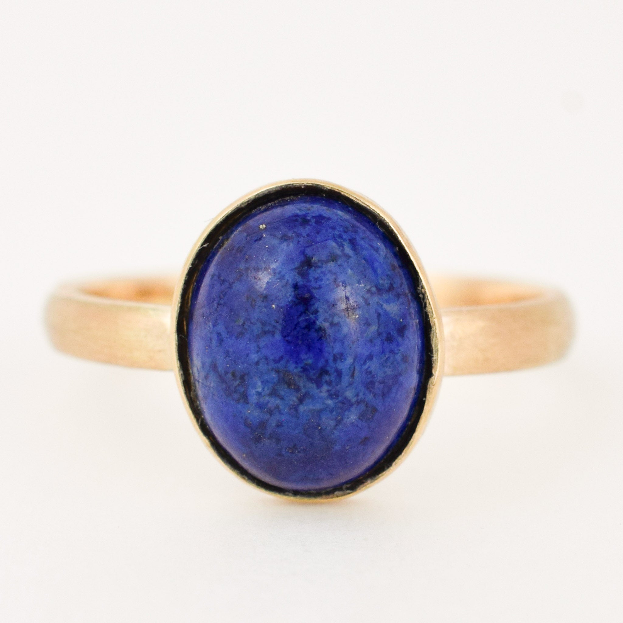 Lapis lazuli store with gold