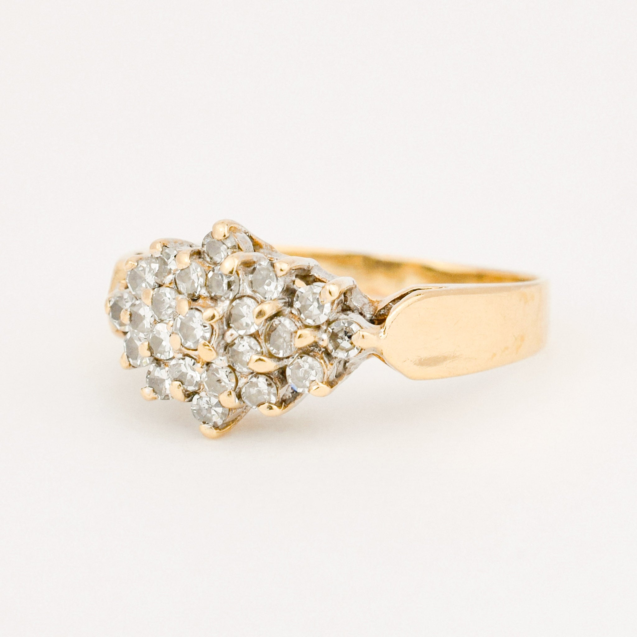 vintage gold diamond cluster ring 