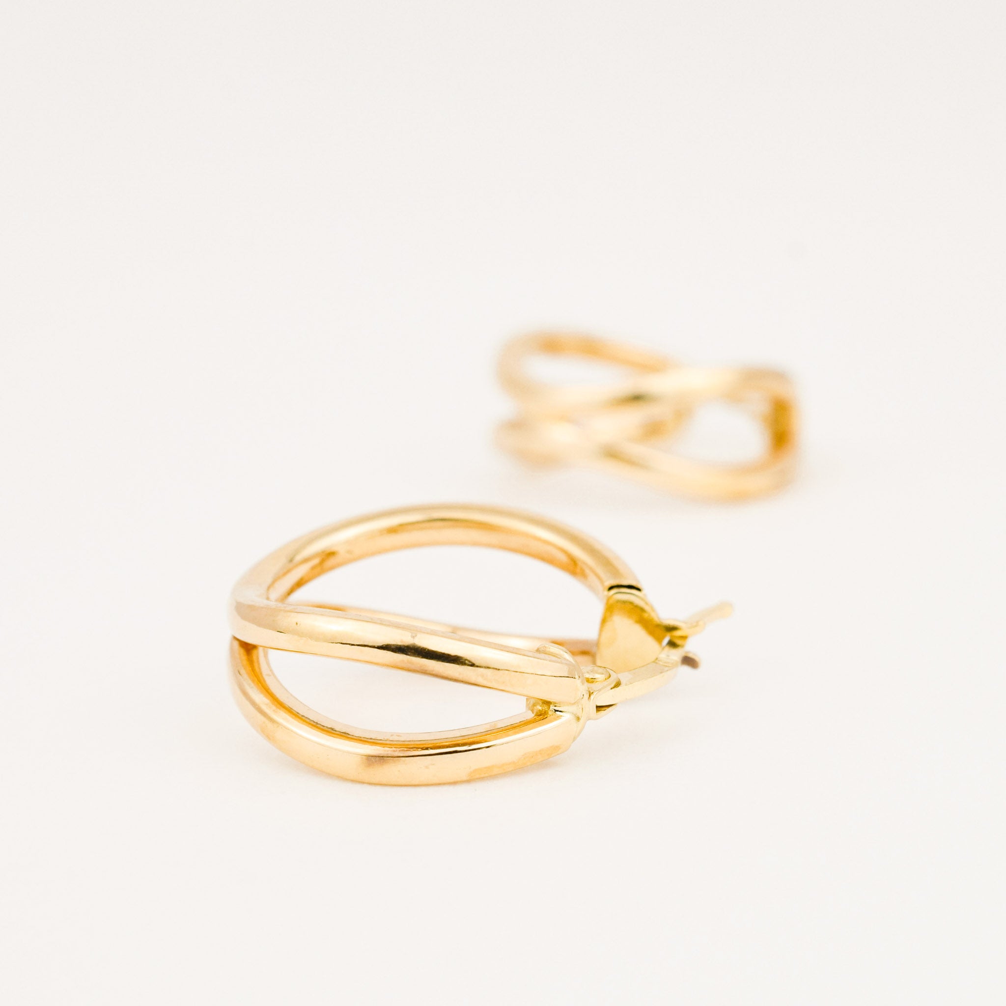 vintage 14k gold hoop earrings 