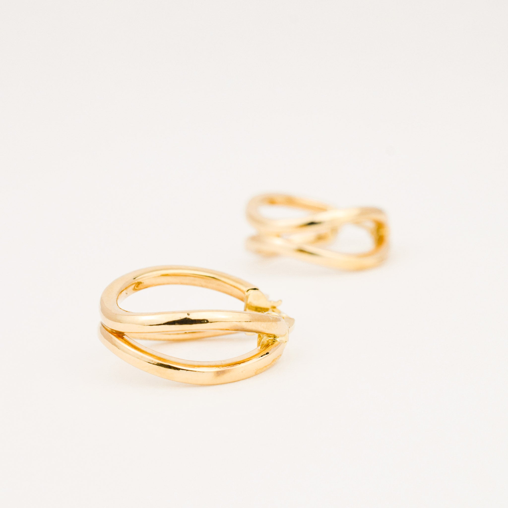 vintage 14k gold hoop earrings 