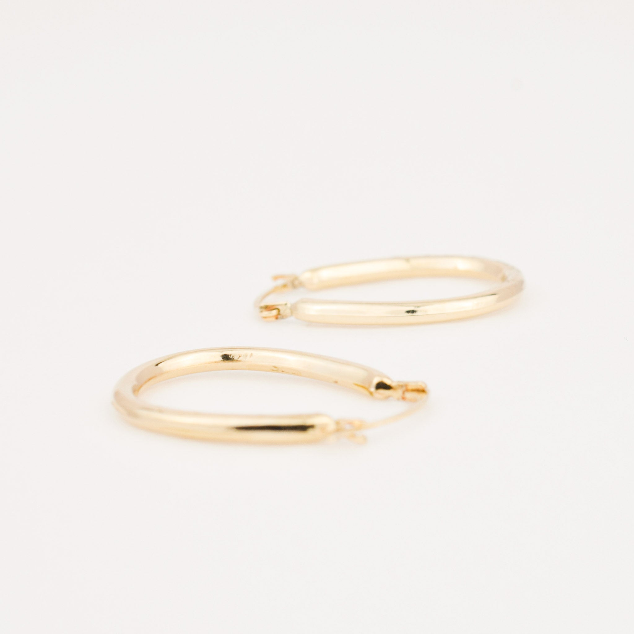 vintage gold oval hoop earrings