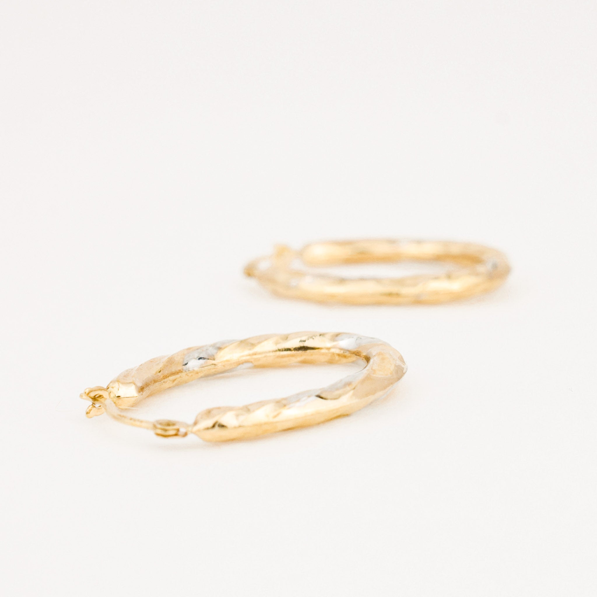 vintage gold twist hoop earrings 