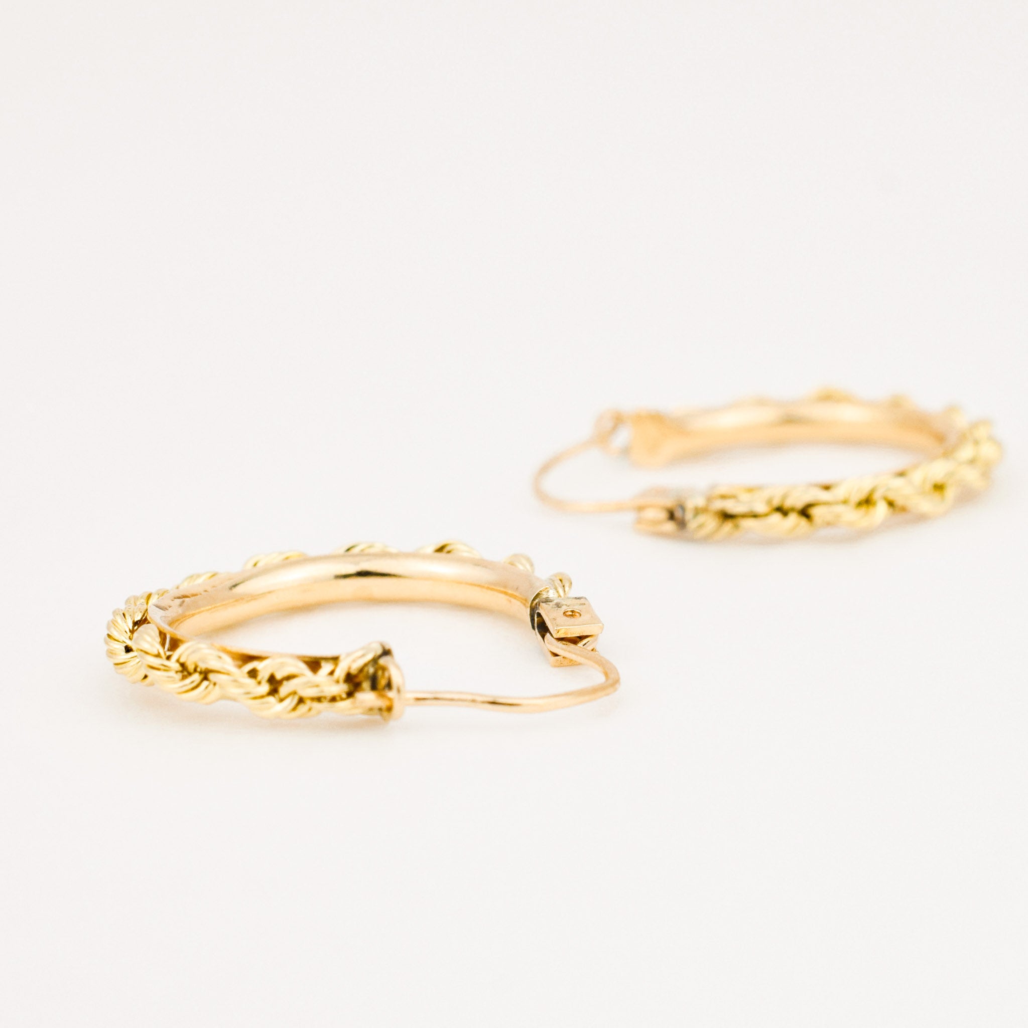 vintage gold rope hoop earrings 
