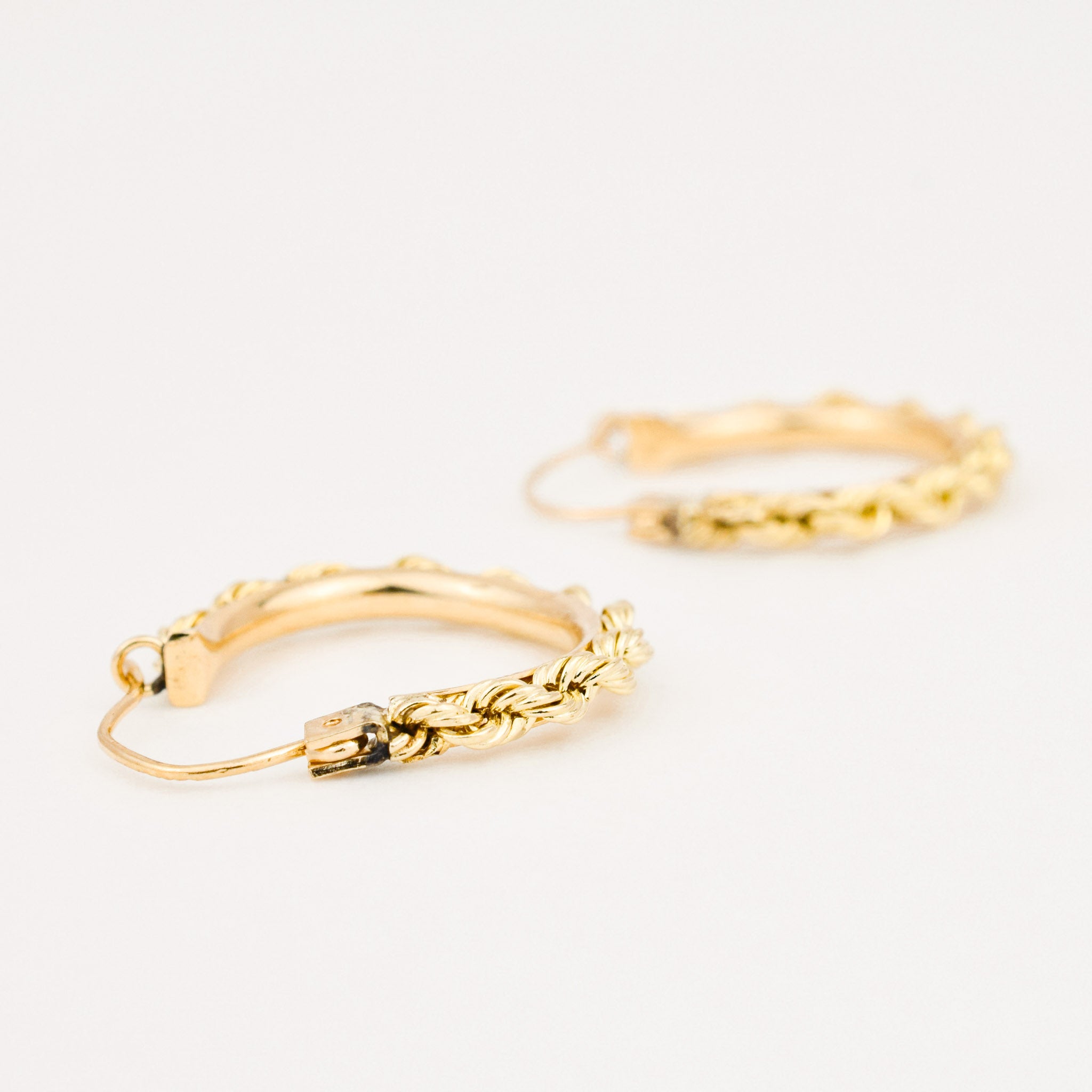 vintage gold rope hoop earrings 