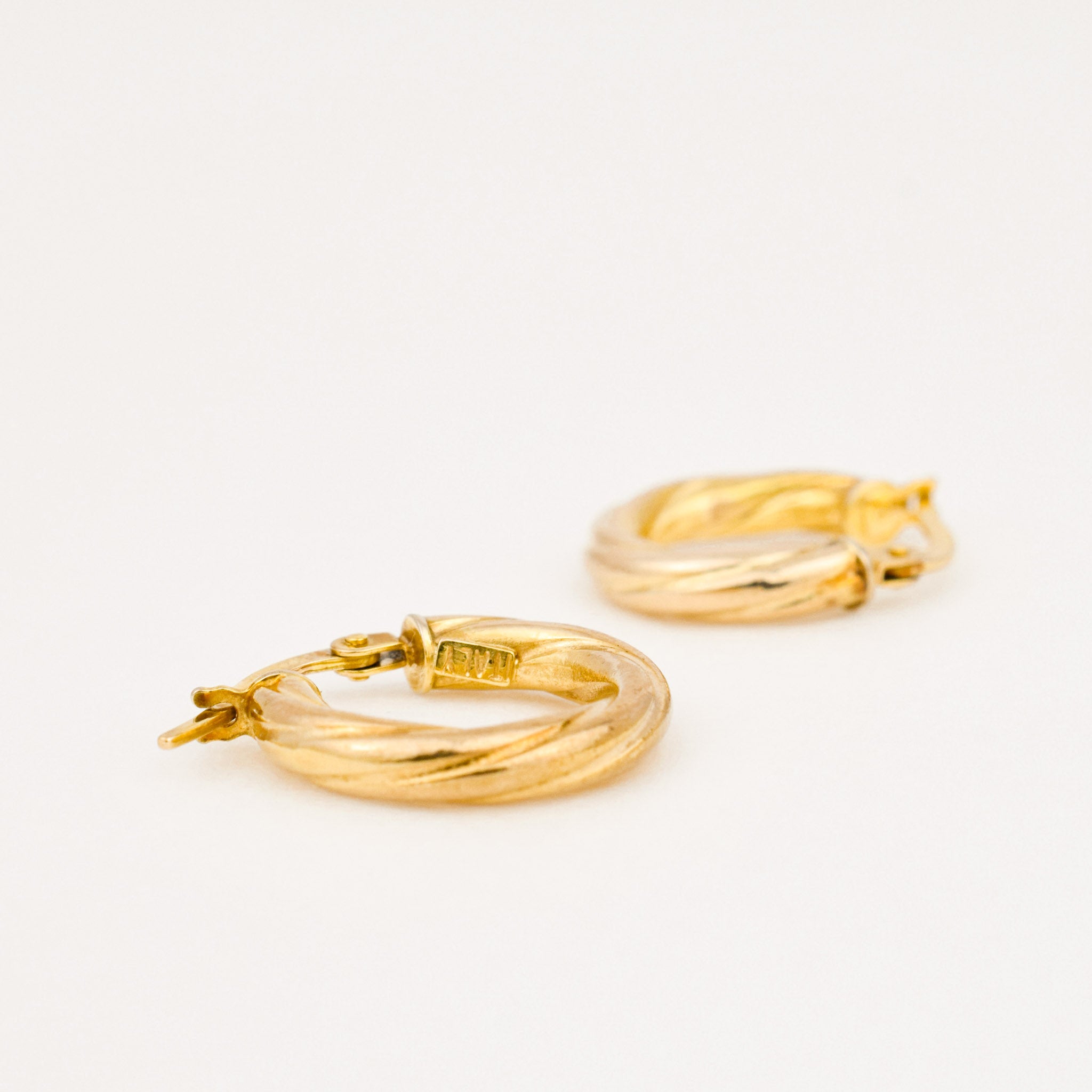 vintage gold twist hoop earrings