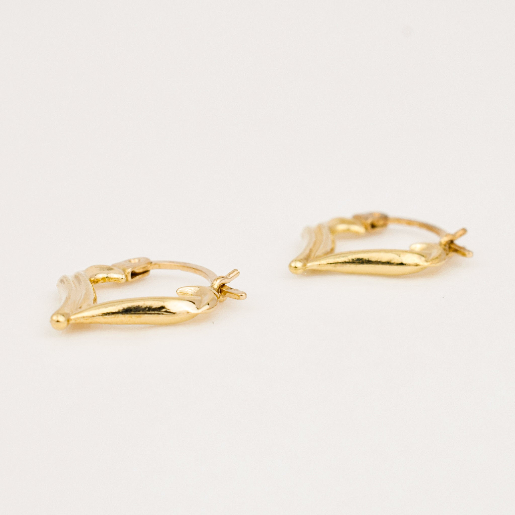 vintage 10k yellow gold heart hoop earrings