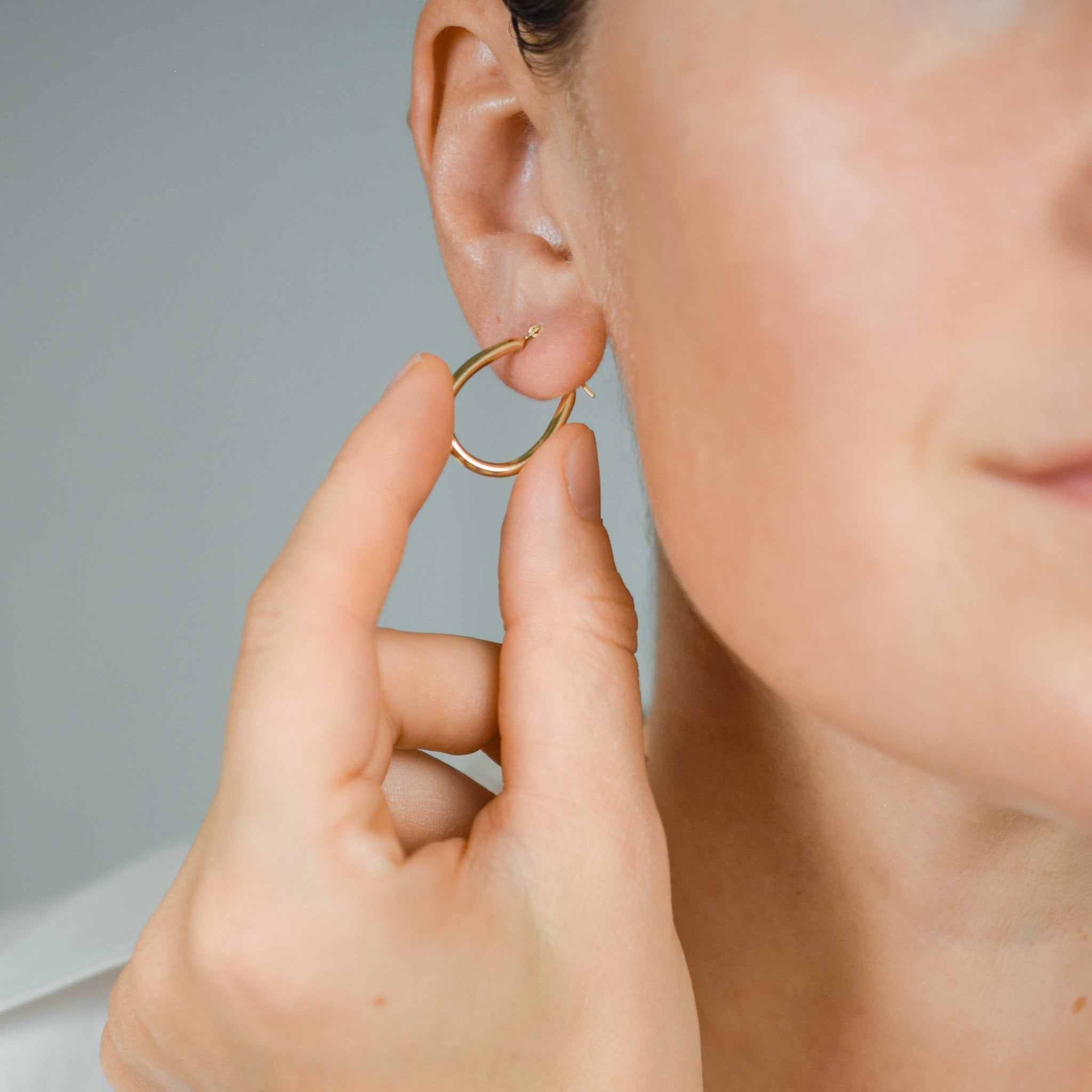 vintage gold oval hoop earrings