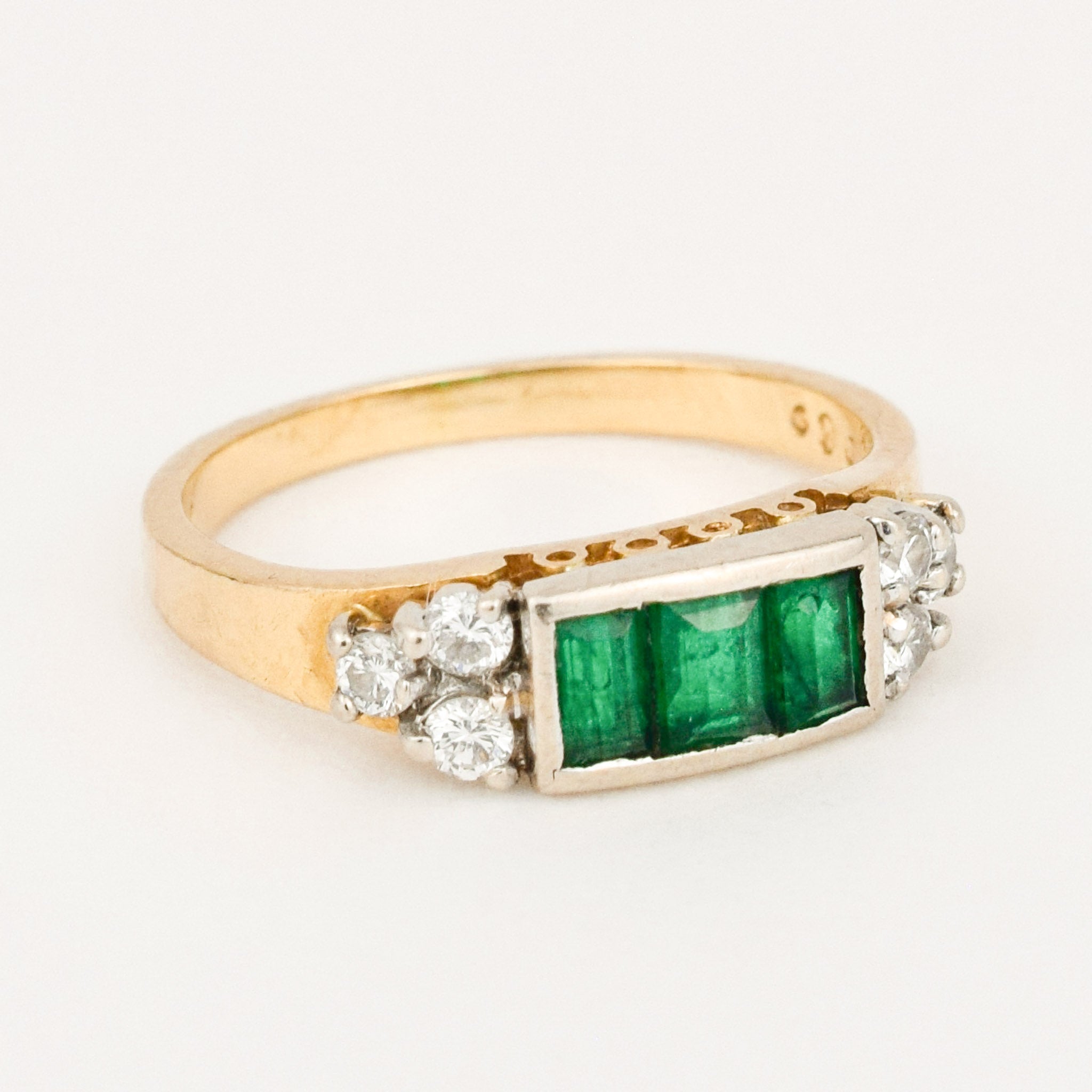 Antique Emerald and Diamond Ring 