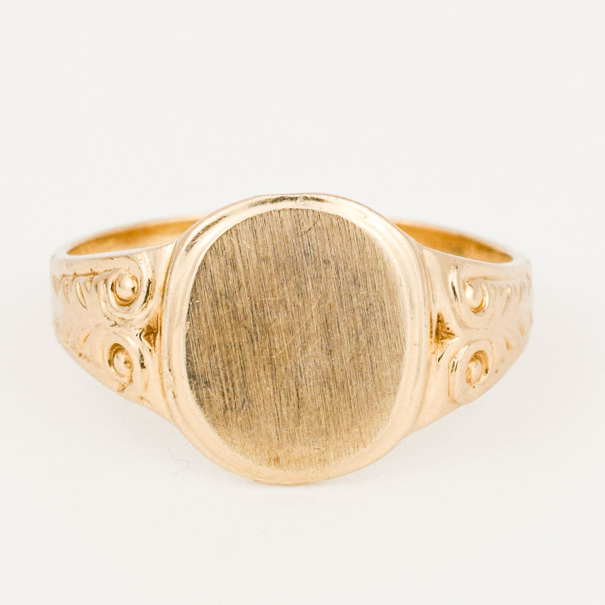 Romantic Signet Ring