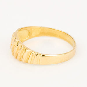 vintage gold ribbed band