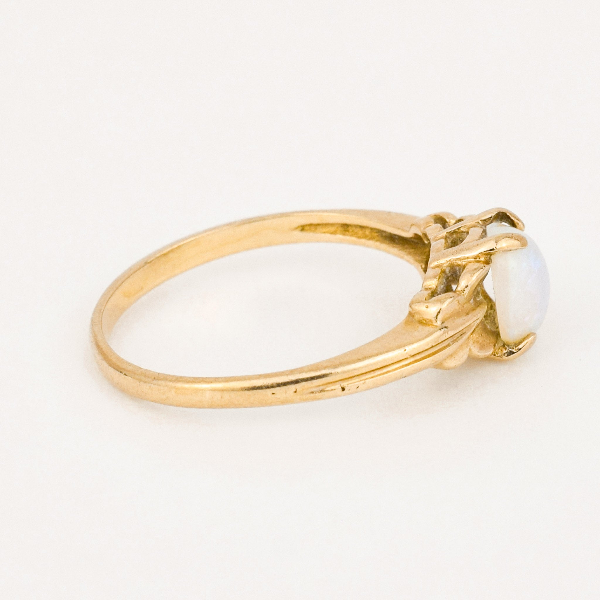 vintage gold opal ring 