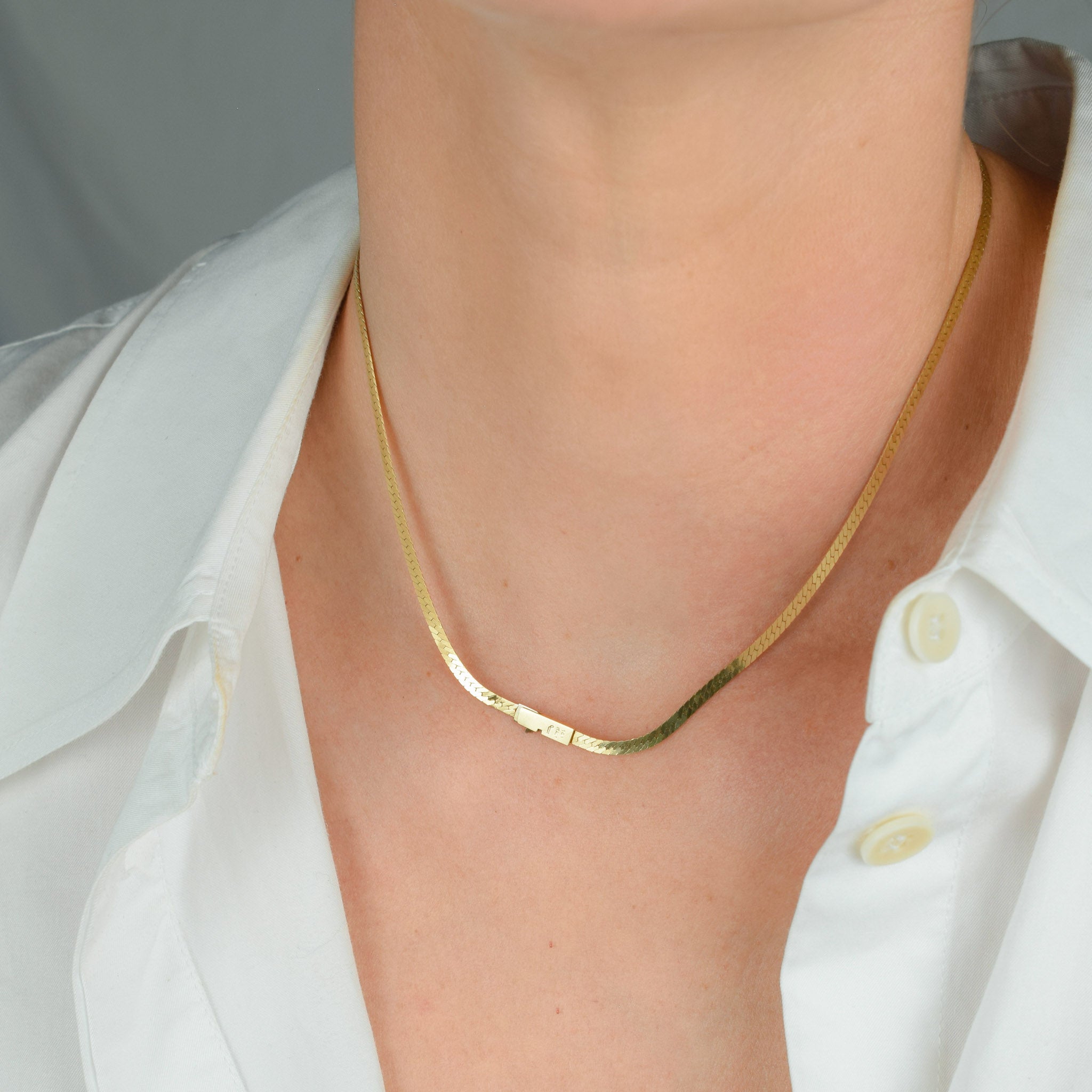 16" Herringbone Chain Necklace