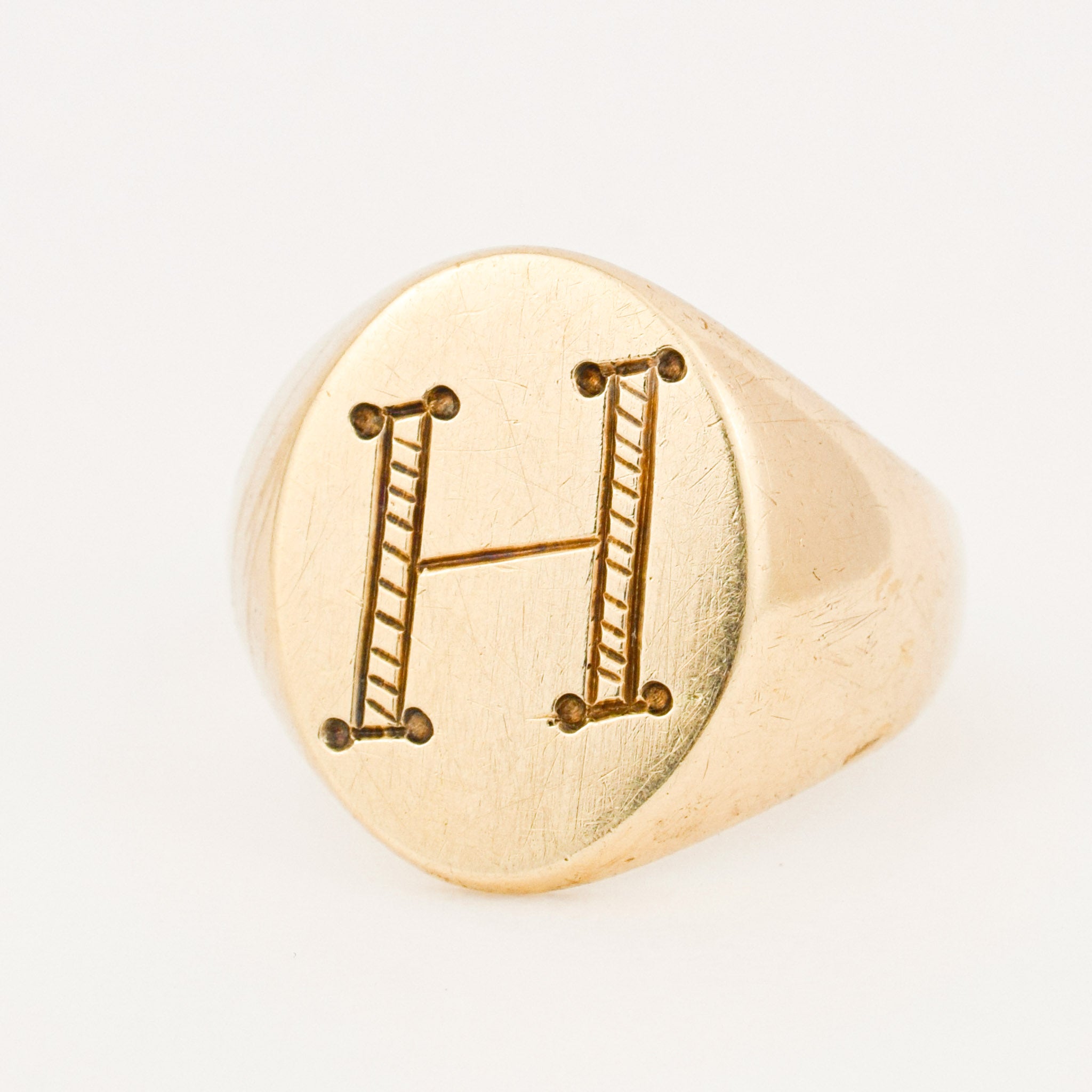 vintage gold 'h' signet ring\