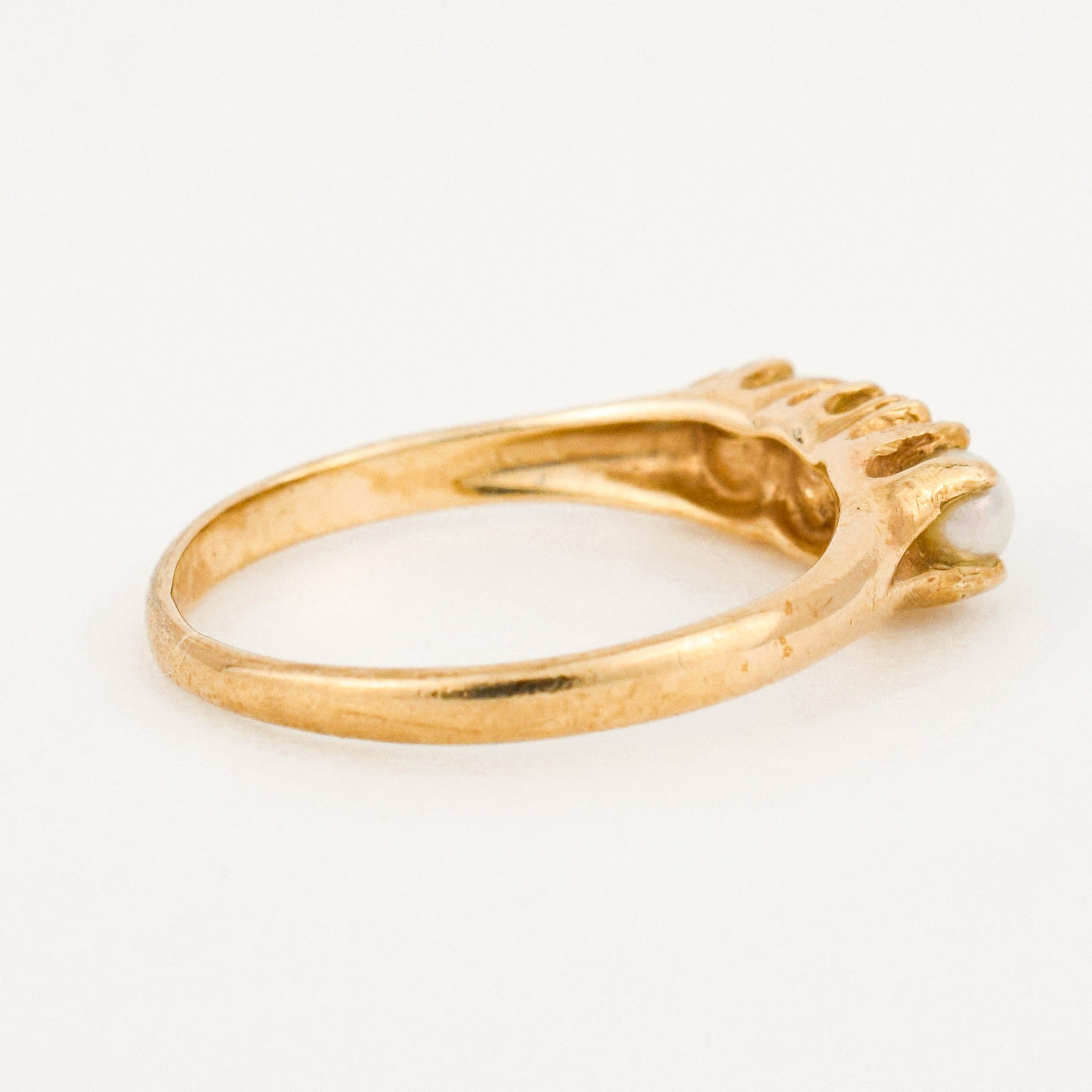 antique pearl trilogy ring 