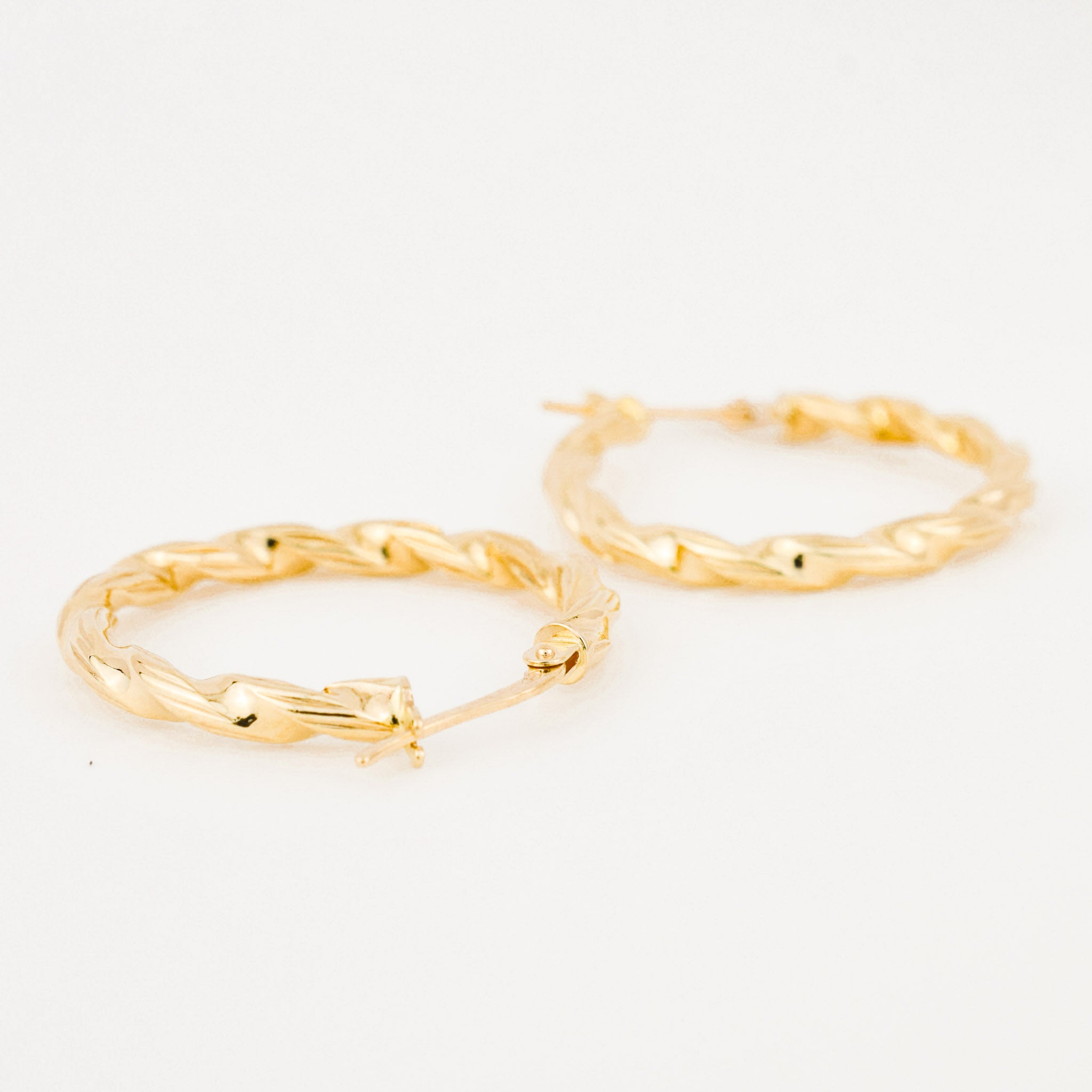 vintage gold twisted hoop earrings