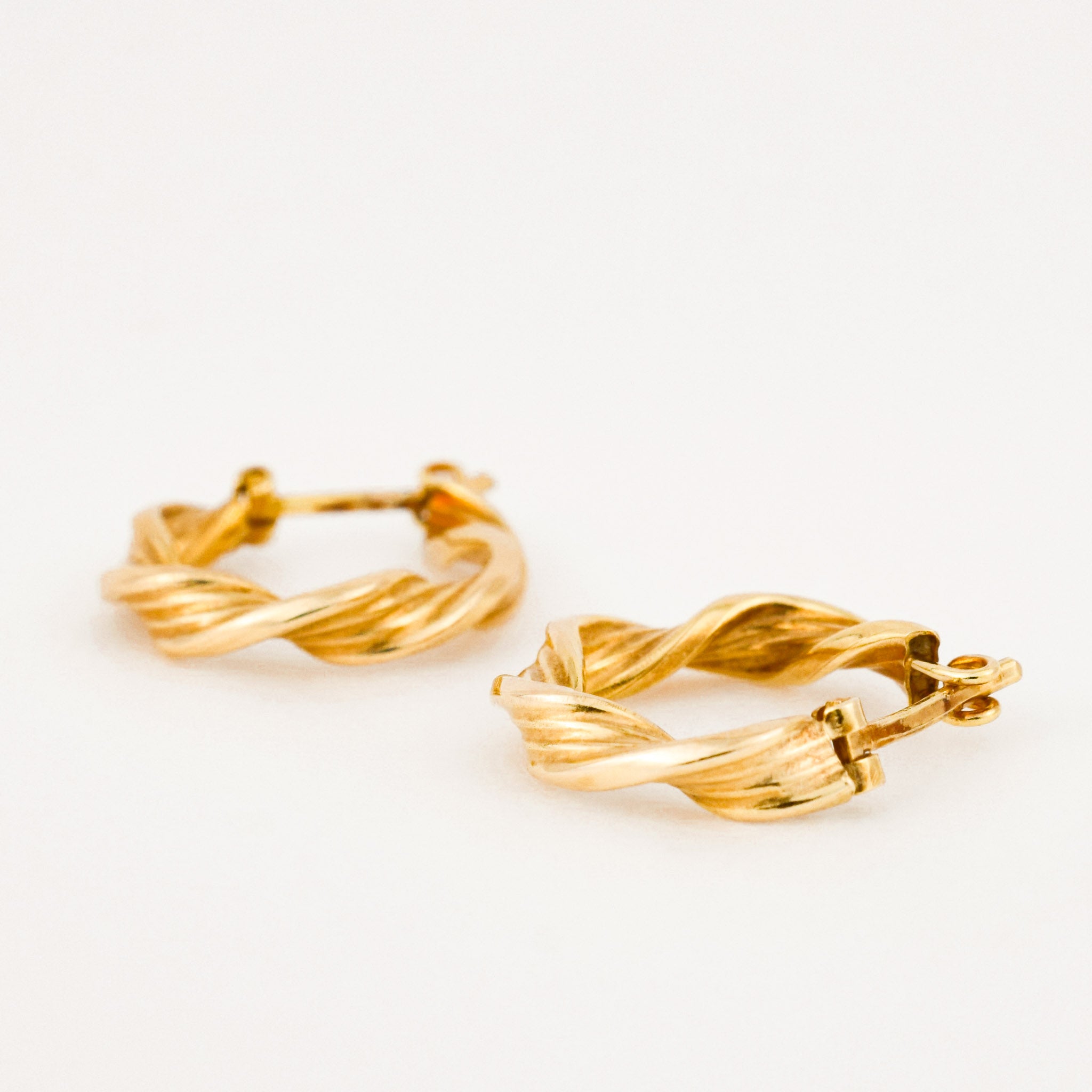 vintage gold twist hoop earrings