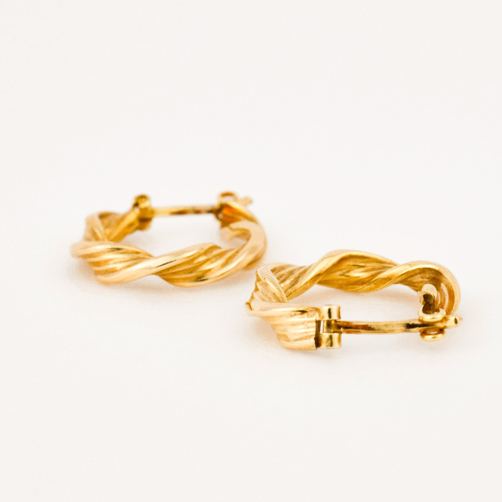vintage gold twist hoop earrings