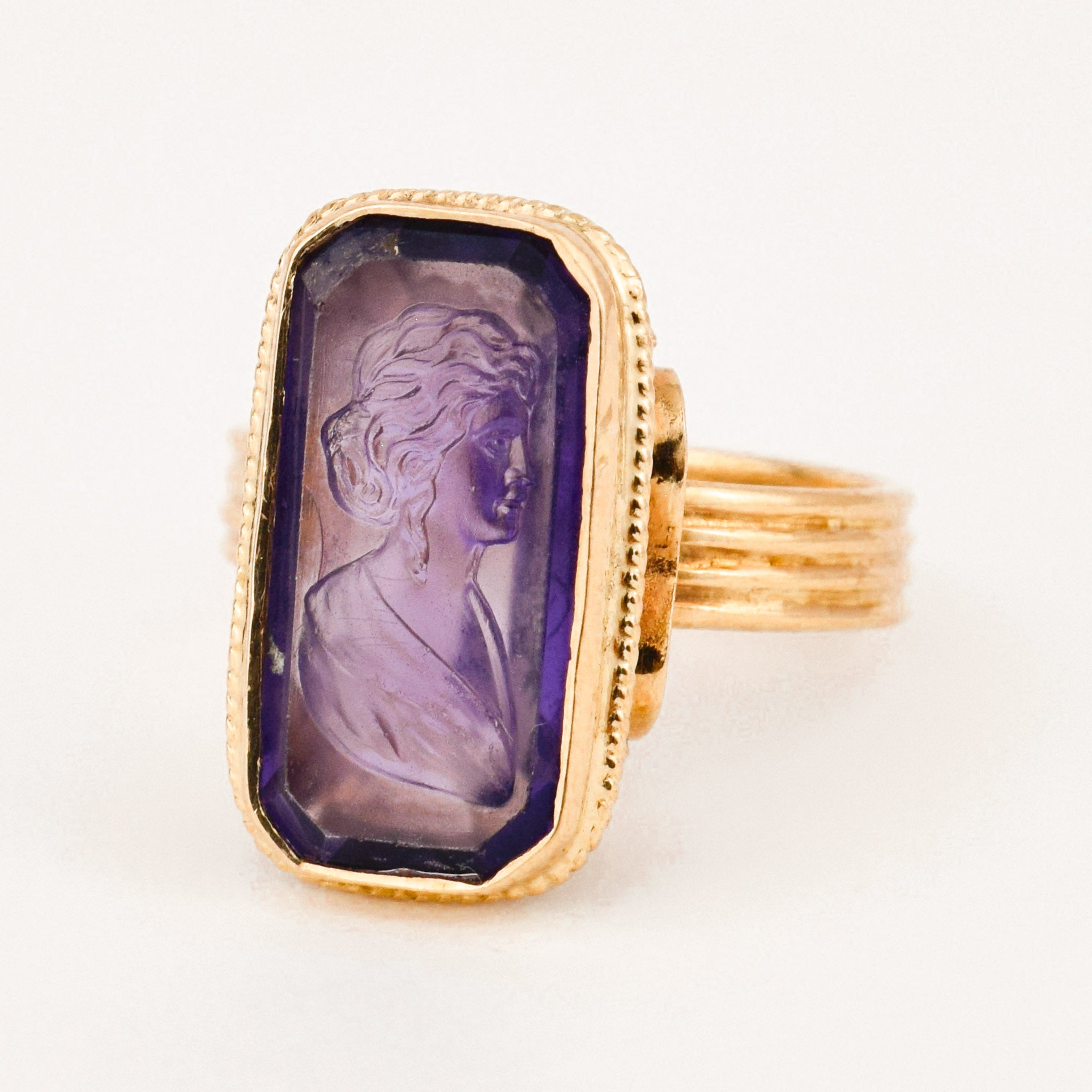 vintage gold purple cameo ring