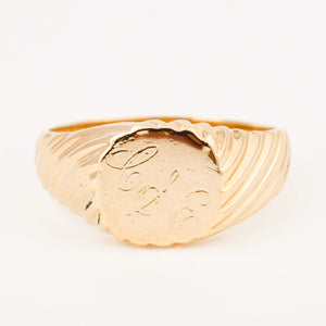vintage gold 'C&E' signet ring 