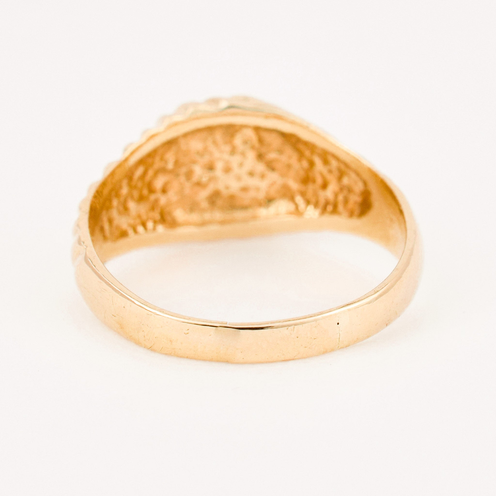 vintage gold 'C&E' signet ring 