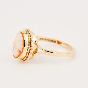 vintage gold cameo ring 