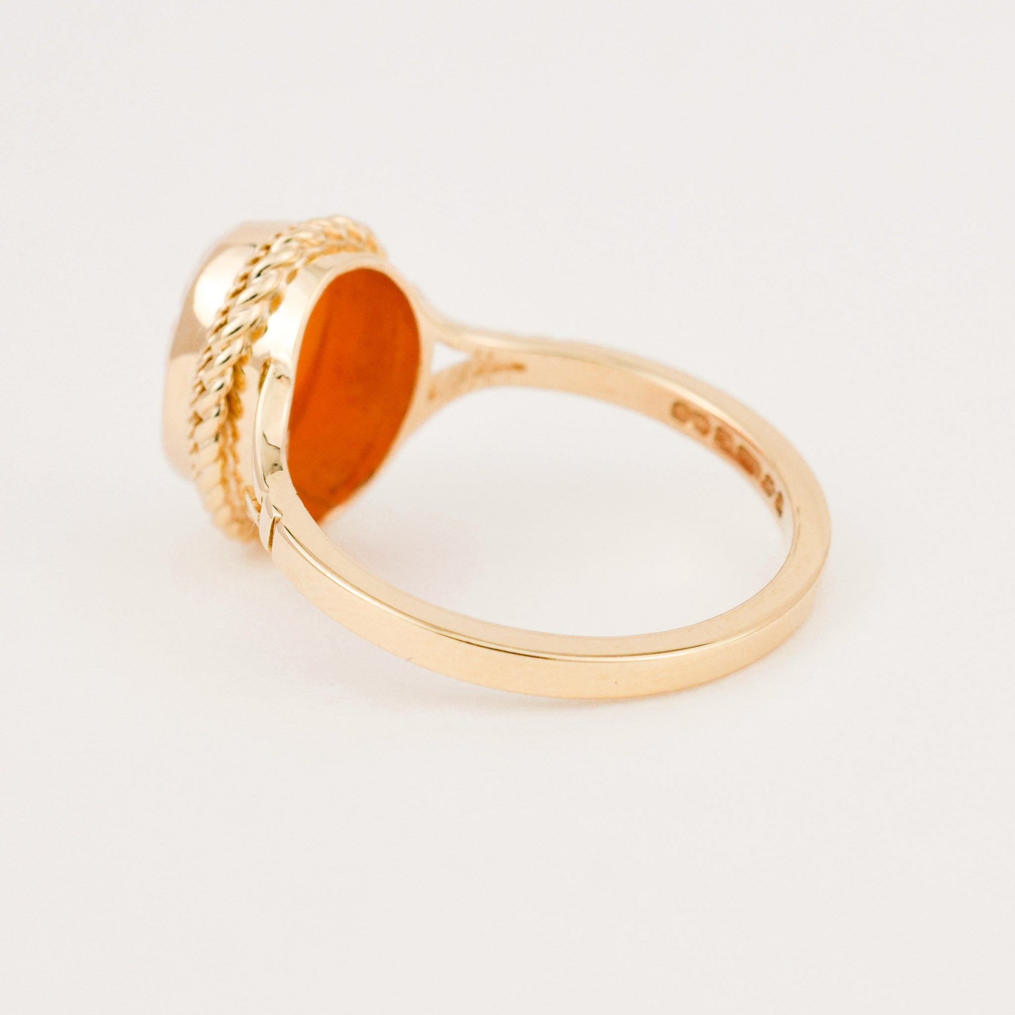 vintage gold cameo ring 