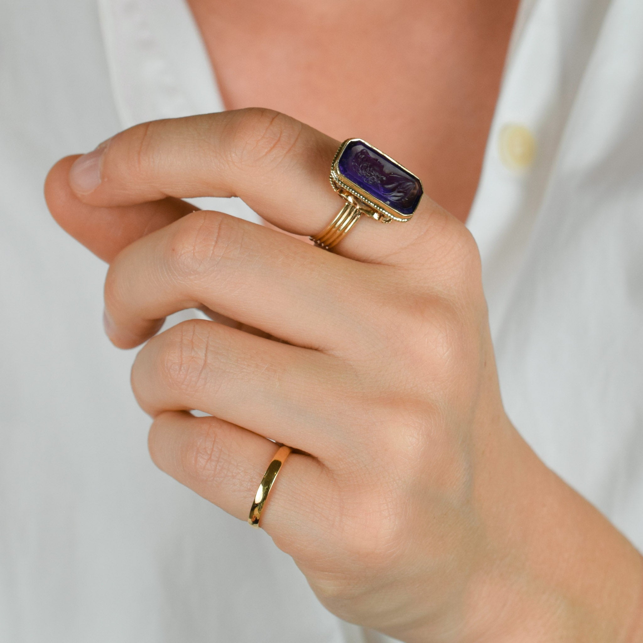 vintage gold purple cameo ring