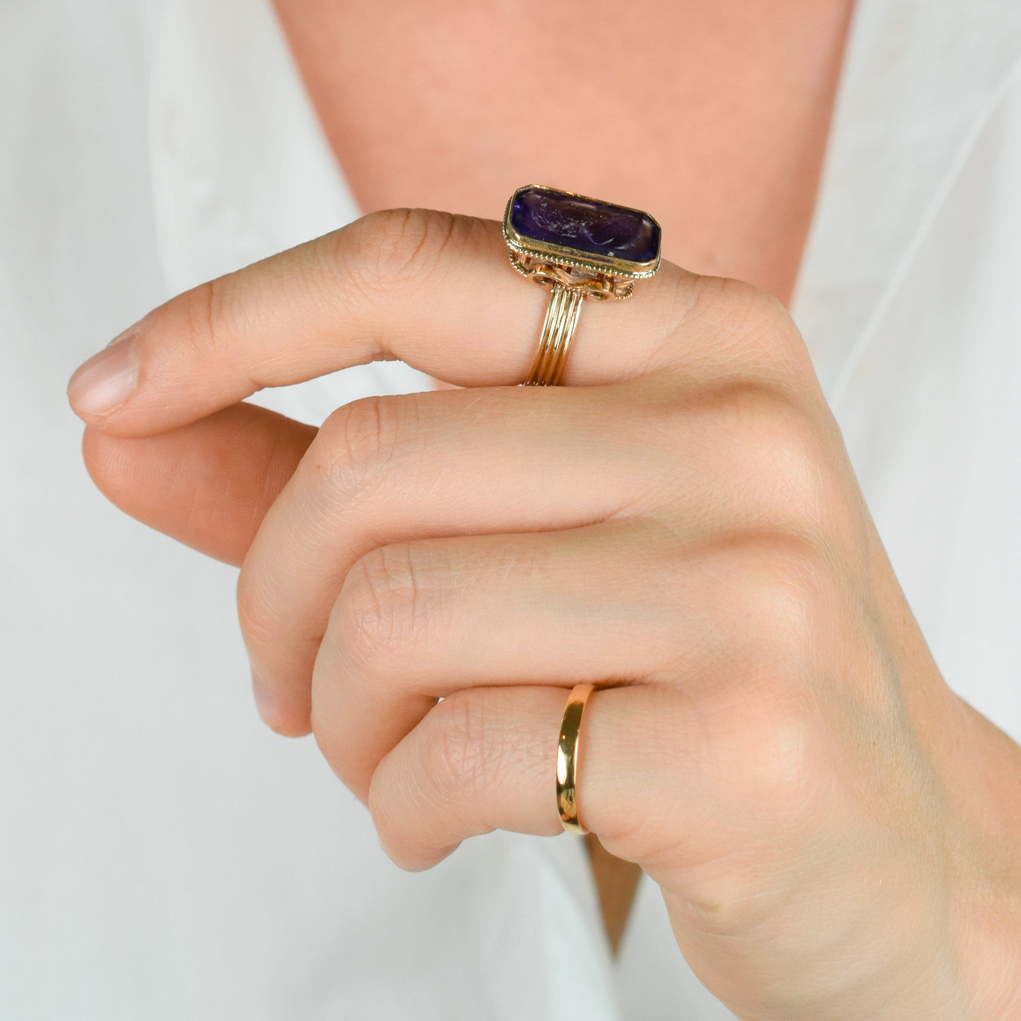 vintage gold purple cameo ring